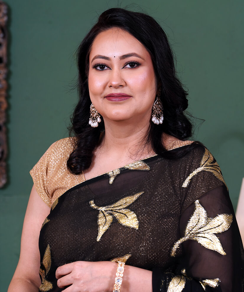Midnight Noir Georgette Saree with Golden Botanical Print - Image 4