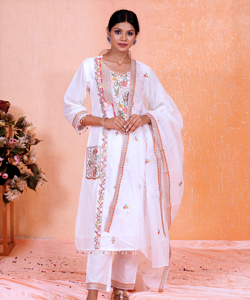 White Thread & Mirror Work Cotton Kurta Set with Organza Dupatta - Image 2