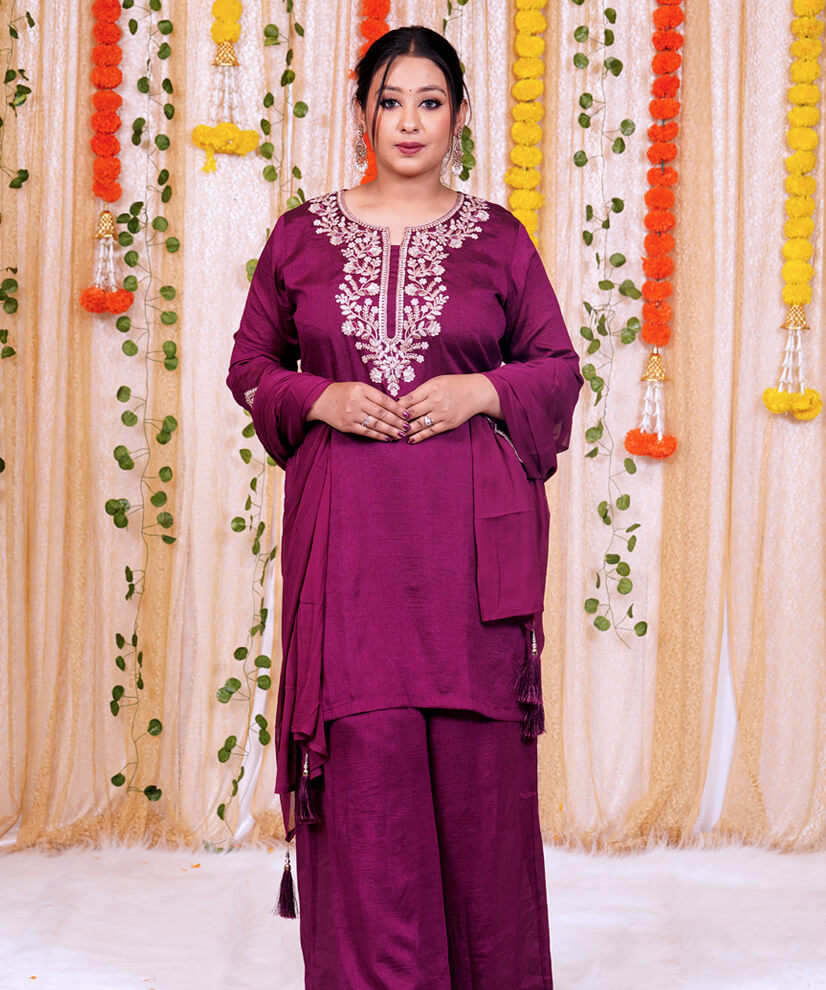 Berry Wine Kurta Set with Delicate Thread Embroidery - Image 2