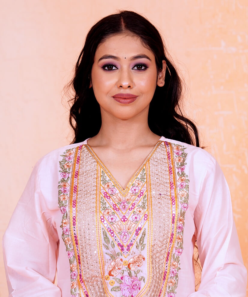 Blush Pink Thread & Mirror Work Cotton Suit Set with Organza Dupatta - Image 2