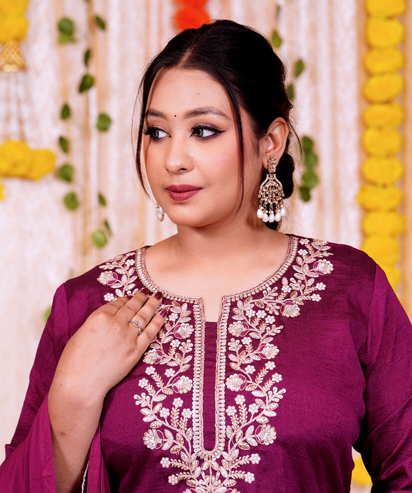 Berry Wine Kurta Set with Delicate Thread Embroidery - Image 5