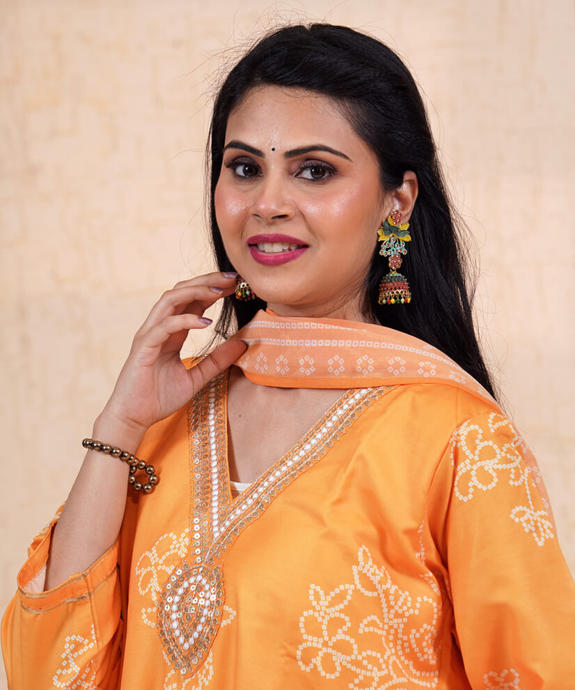 Sunset Glow Embroidered Rayon Kurta Set - Image 5